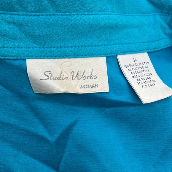 Studio Works Turquoise Button Up Shirt Woman size 3X - Picture 3 of 10